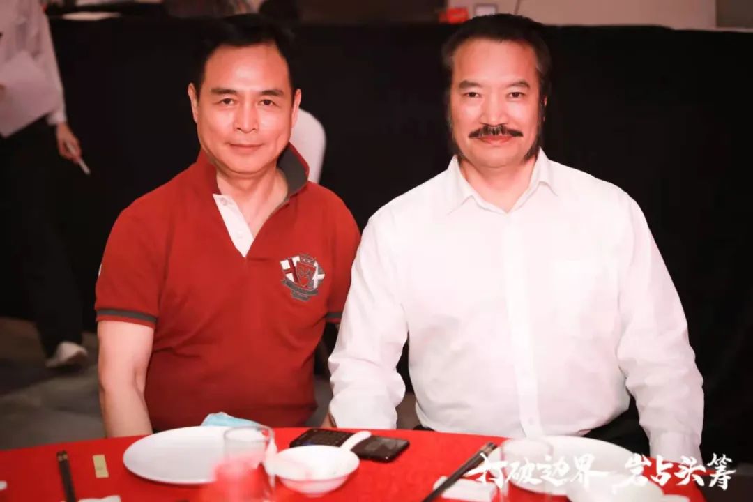 群星璀璨，共譜華章 | 2021將軍企業(yè)戰(zhàn)略營銷峰會答謝晚宴盛大舉行！(圖14)