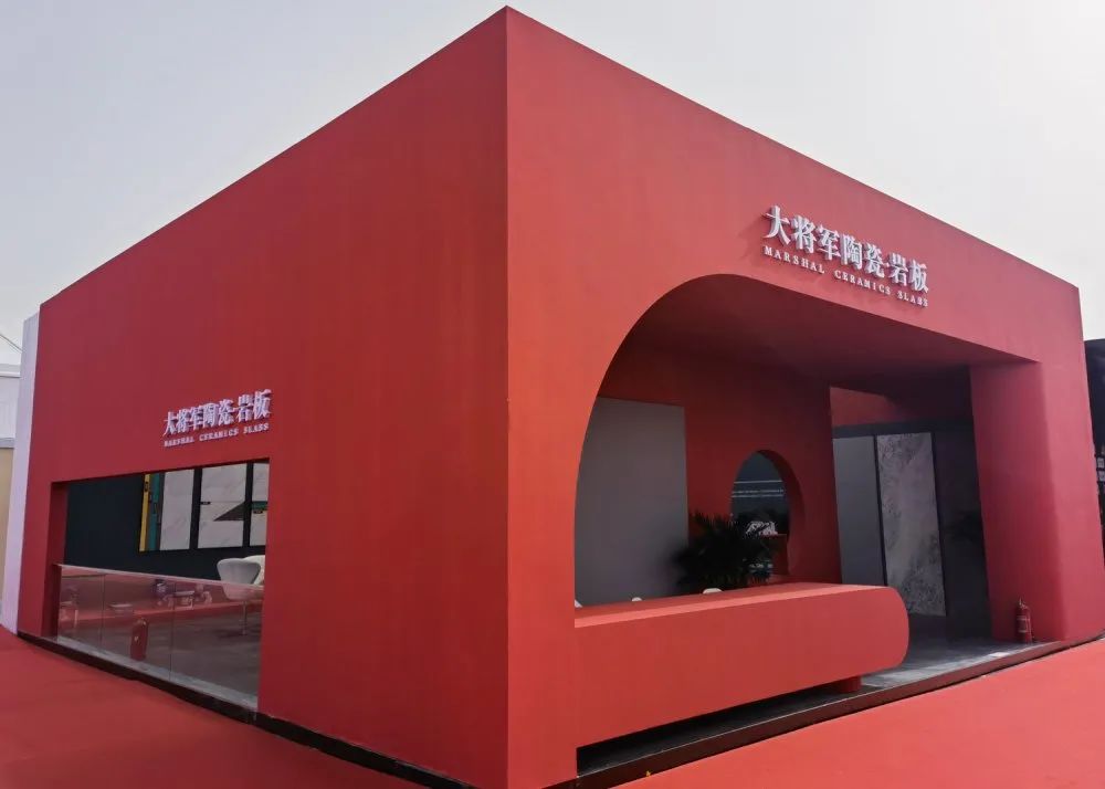 焦點(diǎn)！大將軍驚艷亮相雄安德維斯建博會(huì)，流量爆棚引圍觀！(圖2)