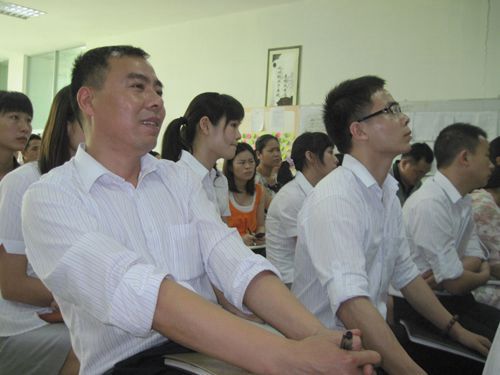 2010年將軍企業(yè)年中大會(huì)圓滿召開
(圖4)
