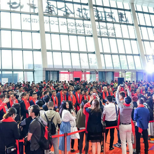 熱點丨熱火朝天的行業(yè)兩大盛會中，大咖會去做什么？
(圖2)