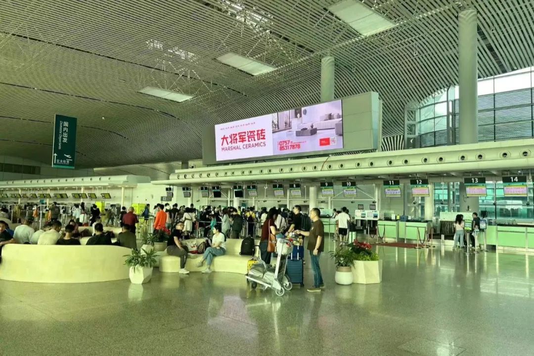全速前進丨大將軍瓷磚機場&高鐵廣告再登廣東，開啟黃金廣告位的“霸屏模式”！(圖6)