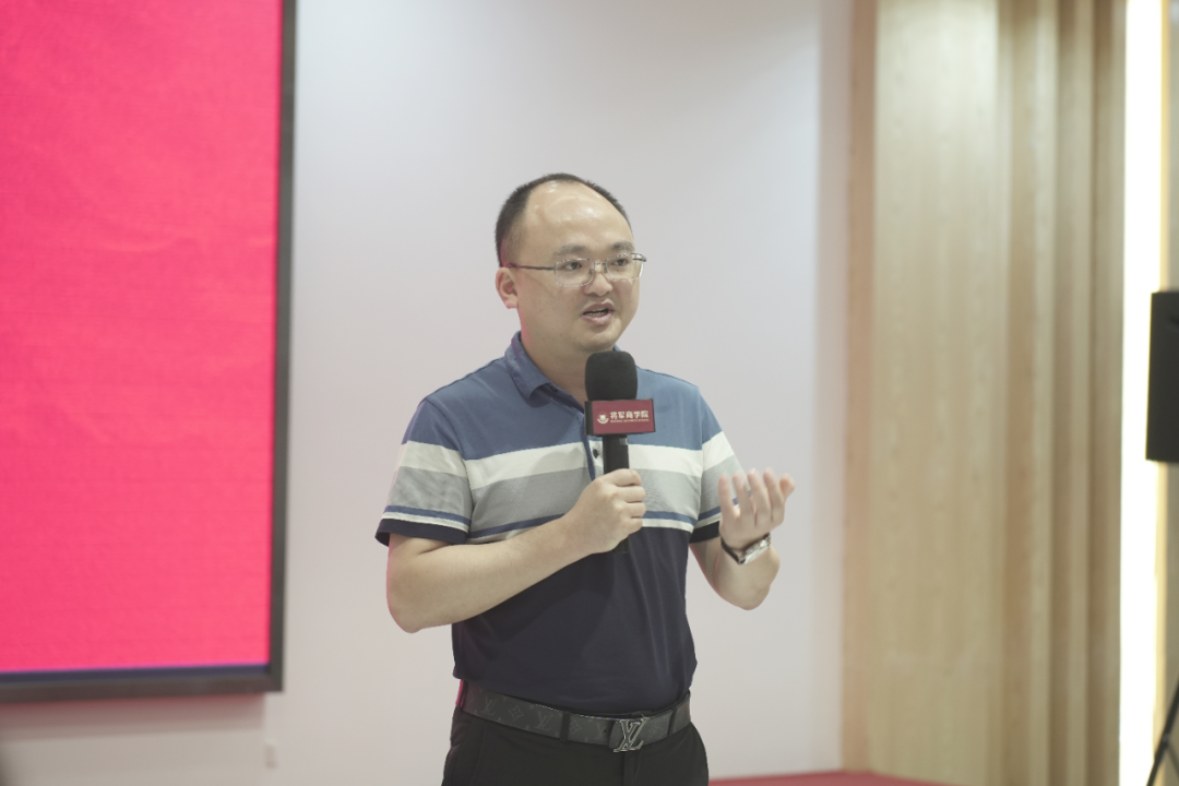 百億財富計劃丨大將軍瓷磚與多家工程運營商達成戰(zhàn)略合作!(圖10) 百億財富計劃丨大將軍瓷磚與多家工程運營商達成戰(zhàn)略合作!(圖10)