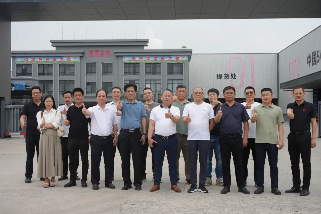 百億財富計劃丨大將軍瓷磚與多家工程運營商達成戰(zhàn)略合作!(圖33) 百億財富計劃丨大將軍瓷磚與多家工程運營商達成戰(zhàn)略合作!(圖33)